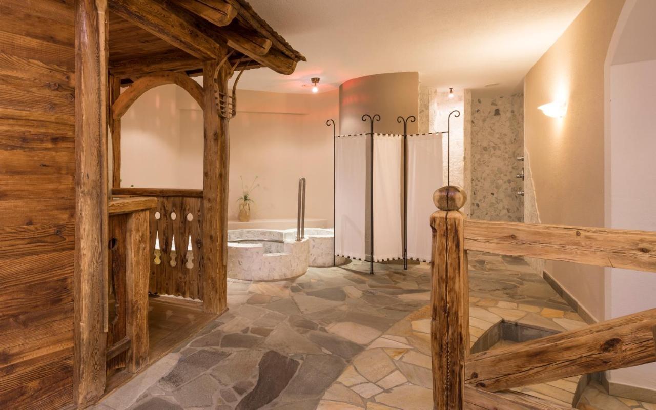 Hotel Zirmerhof & Residence Rifiano Esterno foto